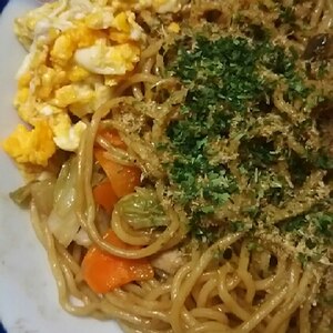 ☆簡単おいしい!!　卵のっけ焼きそば☆